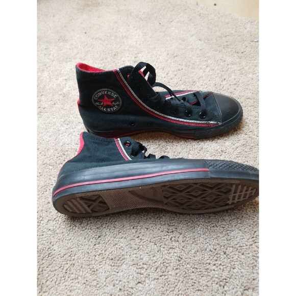 Converse Unisex Black & Red Sneakers - Picture 5 of 9